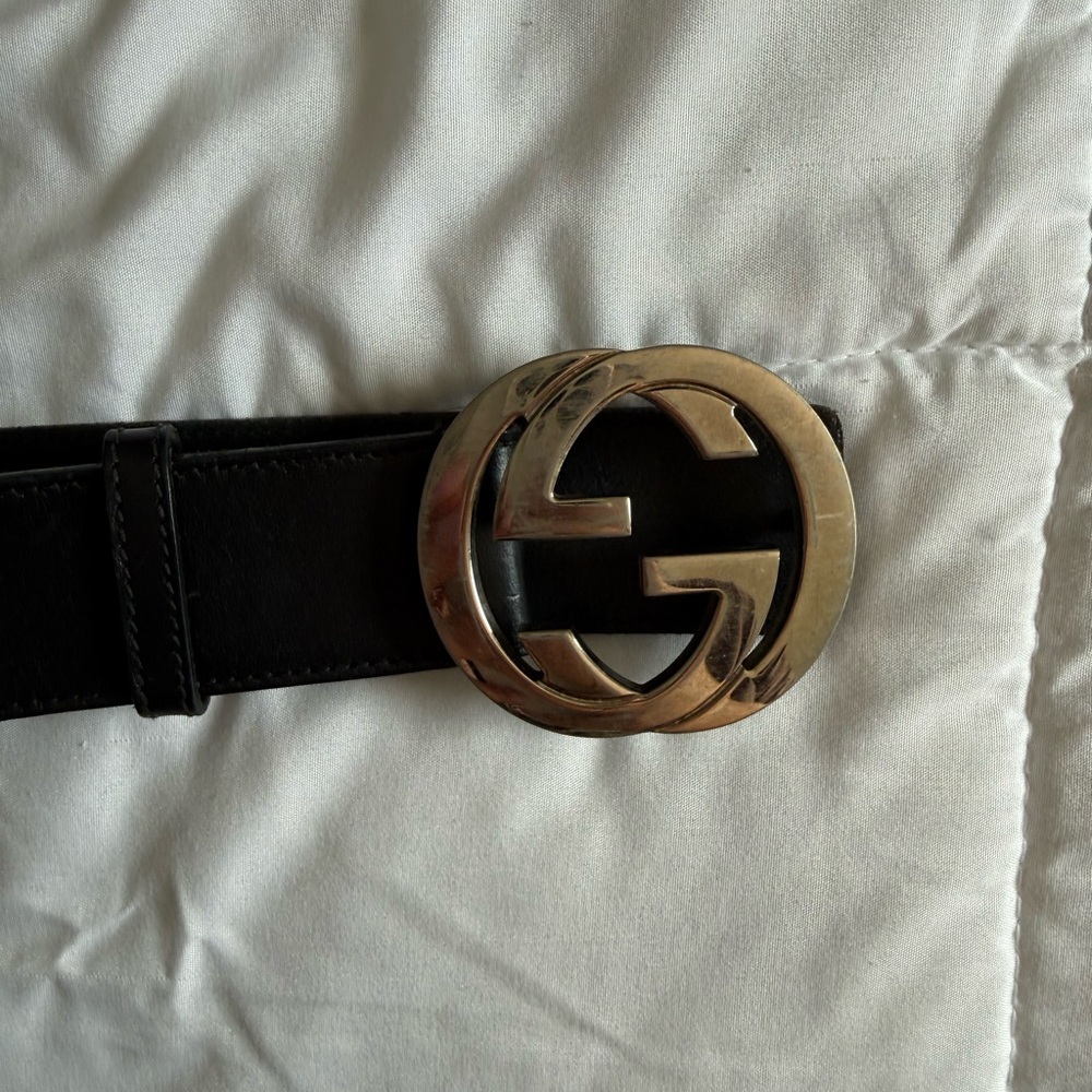 Gucci Black Leather Belt with Silver Logo Buckle